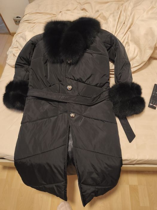 Vânzare geaca de dama cu blana ,mărimea M