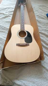 деревянная гитара