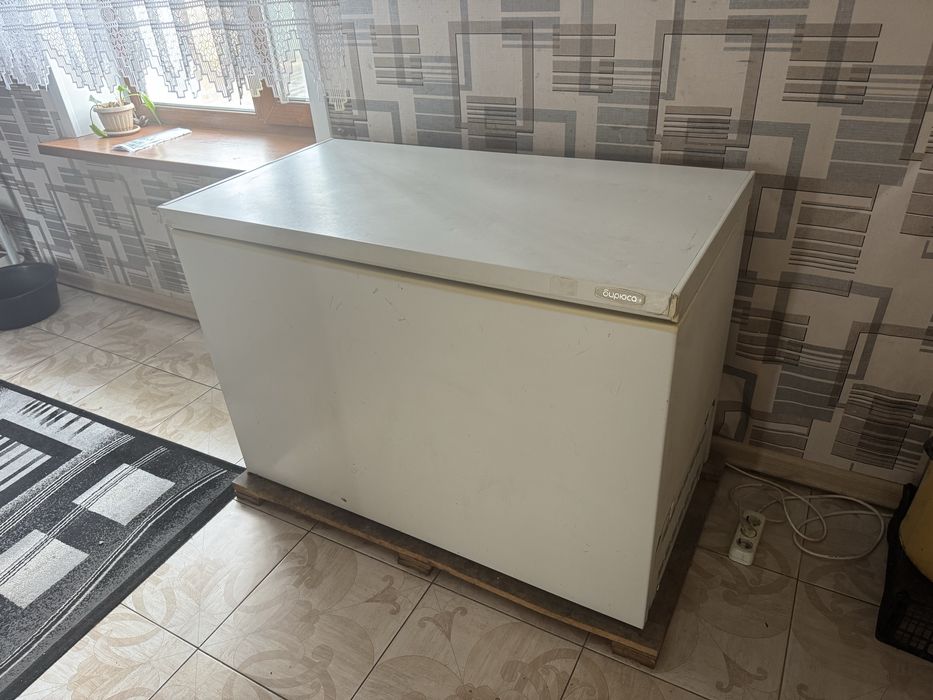 Морозильник Бирюса 330л. Полностью в рабочем состояний.