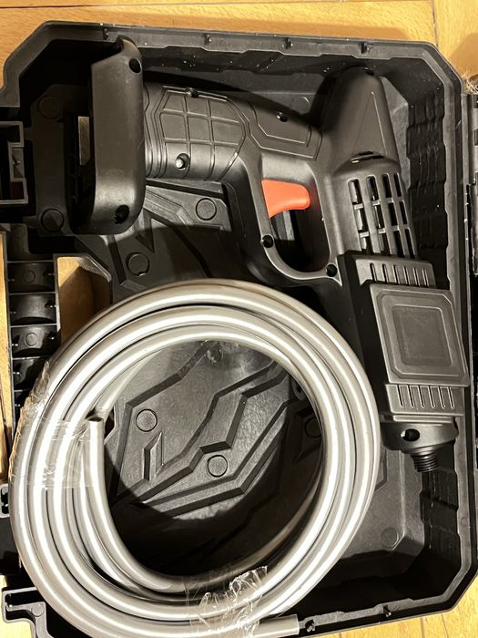 Електрически пистолет за почистване на кола