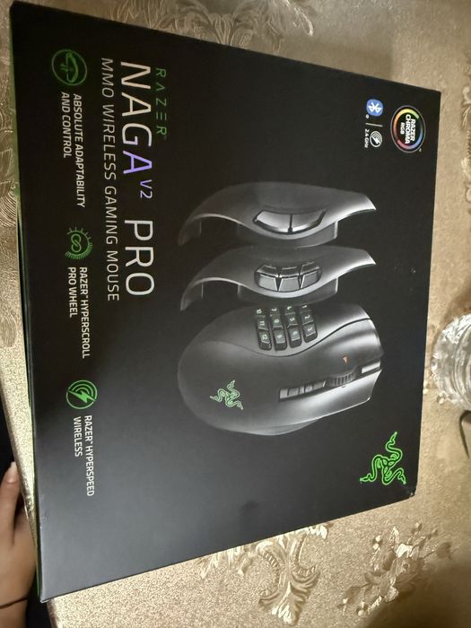 Naga V2 pro RAZER