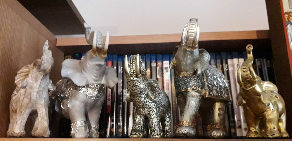 Decoratiumi, Set elefanti deosebiți