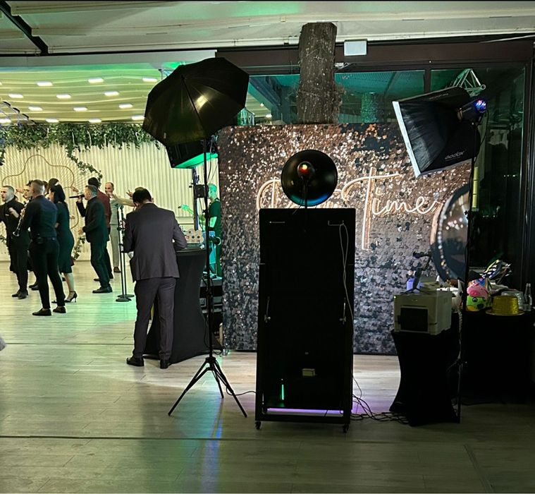 Kit Godox Studio E300 de vanzare, complet si functional.