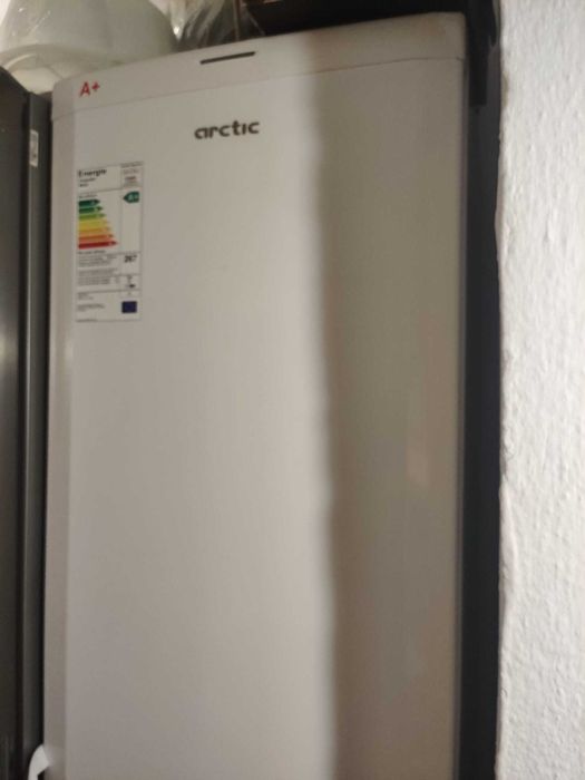 vand combina frigorifica arctic, utilizata, stare foarte buna, 750 lei