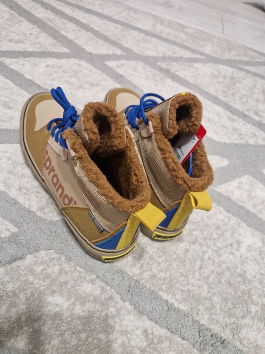 Sneakers Sprandi noi cu etichetă