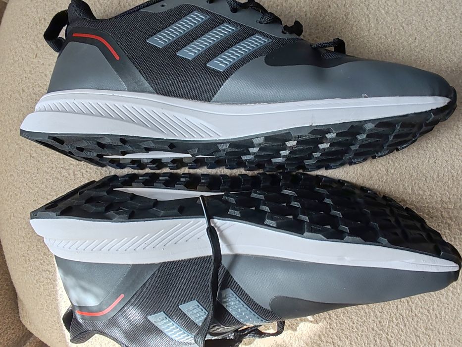 Adidas  mărimea 41 25,5