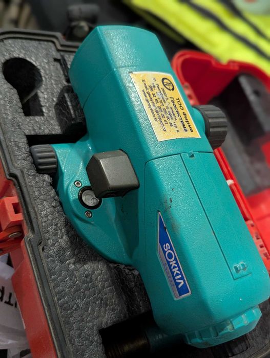 Нивелир б/у sokia