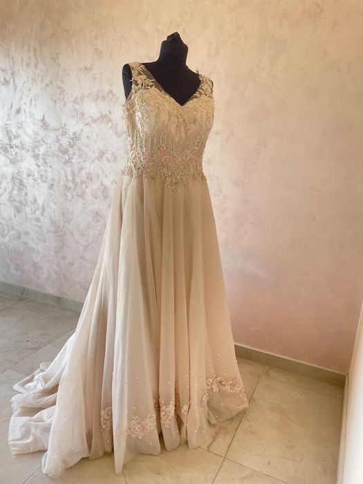 Rochie noua nepurtata la pret accesibil