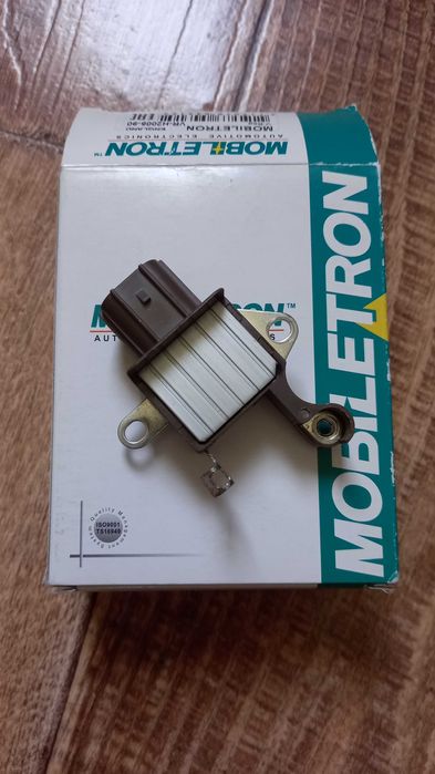 Регулятор напряжения генератора Mobiletron VRH200590.