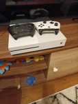 Vând Xbox one s 1 tb