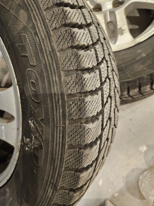 Оригинален комплект лети джанти със зимни гуми за Хонда crv 15 цола