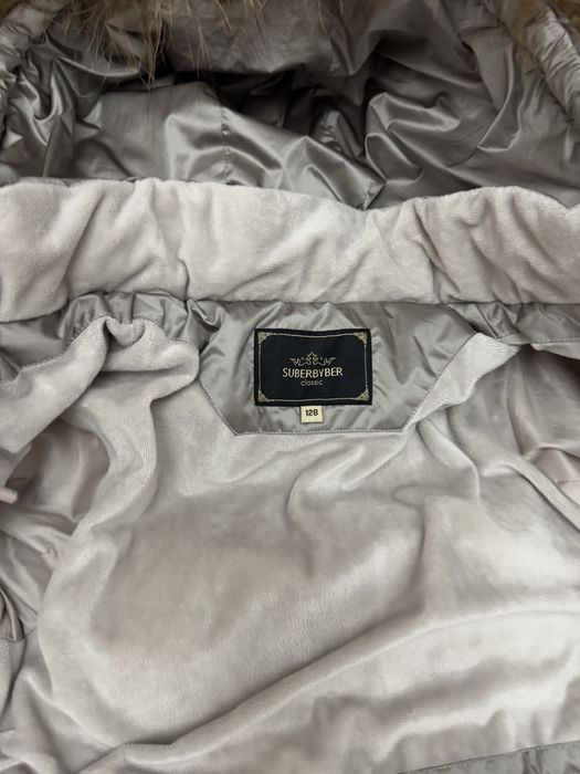 Продам зимнюю куртку на девочку