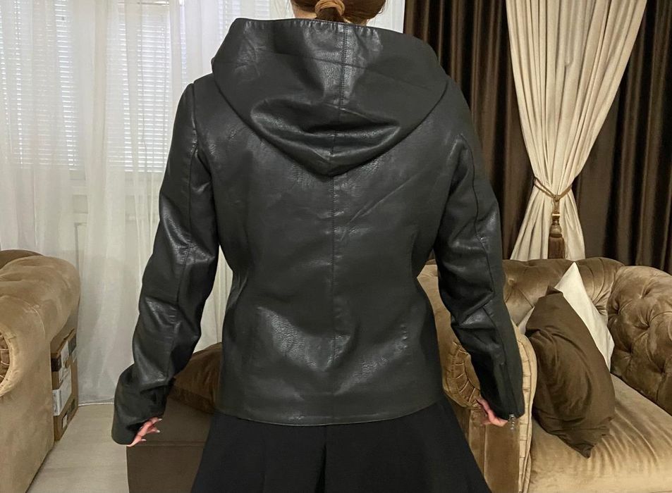 Продам полуботинки 39 раз , кожаные производствао ТурциЯ,