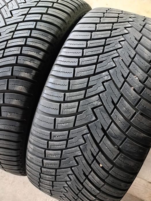 2 anvelope Allseasons 255 40 R20 Pirelli