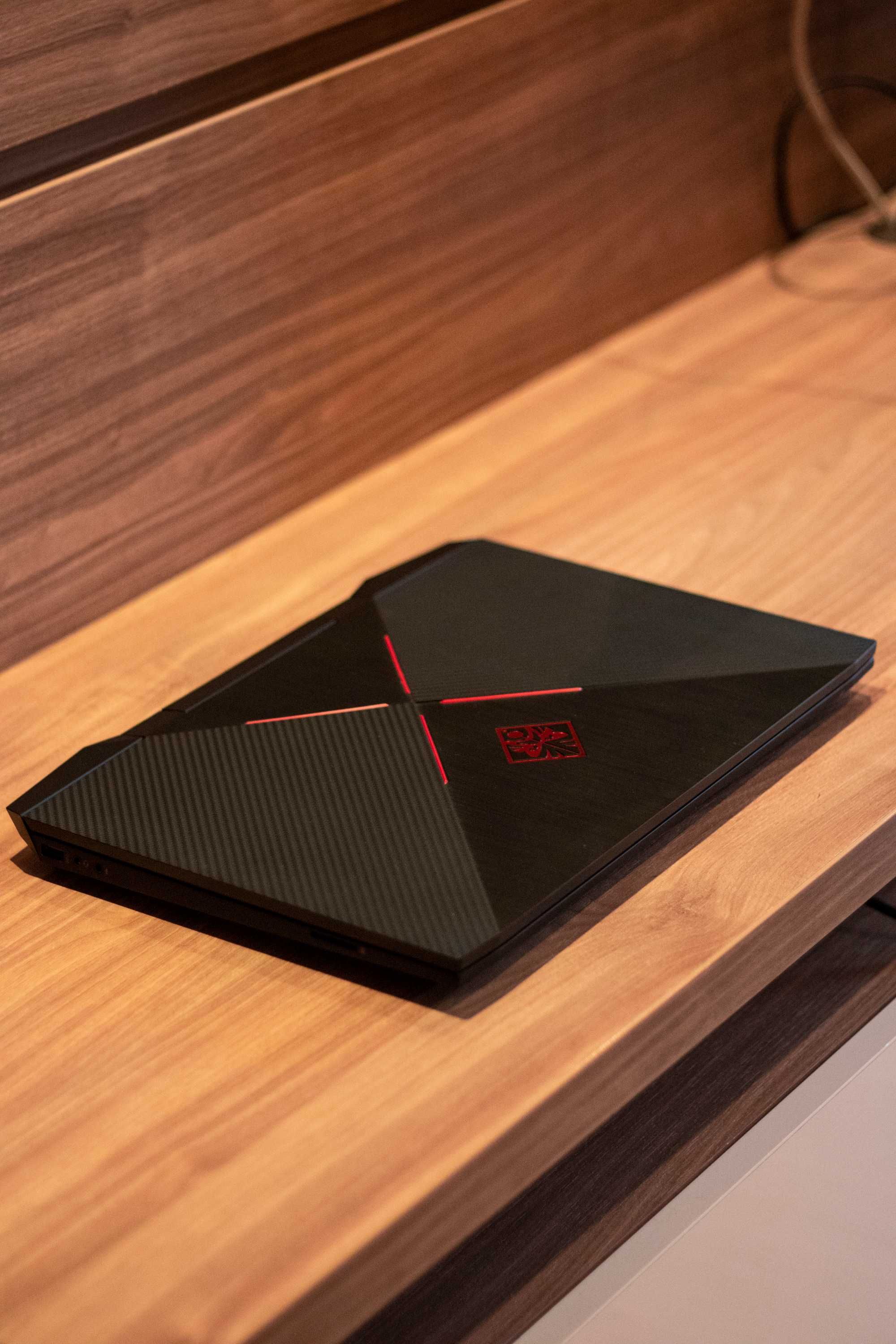 HP OMEN 15.6 144hz - 32GB RAM, RTX2060, NVMe SSD + HDD - 15-dc1007nu