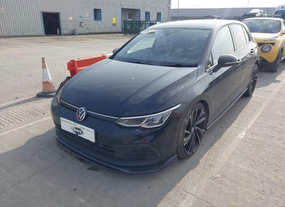 Dezmemebram Dezmembrari Piese Volkswagen VW Golf 8