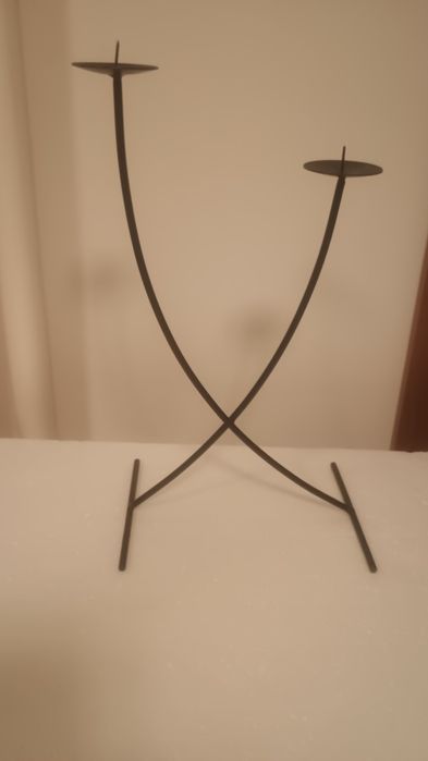 Sfeșnic negru lumânări.