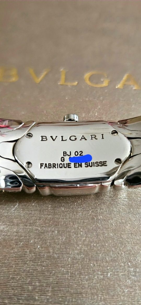 Бренд BVLGARI оригинал. Золото 750 пробы с бриллиантами.