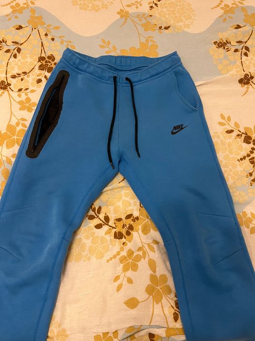 Nike Tech Fleece М размер