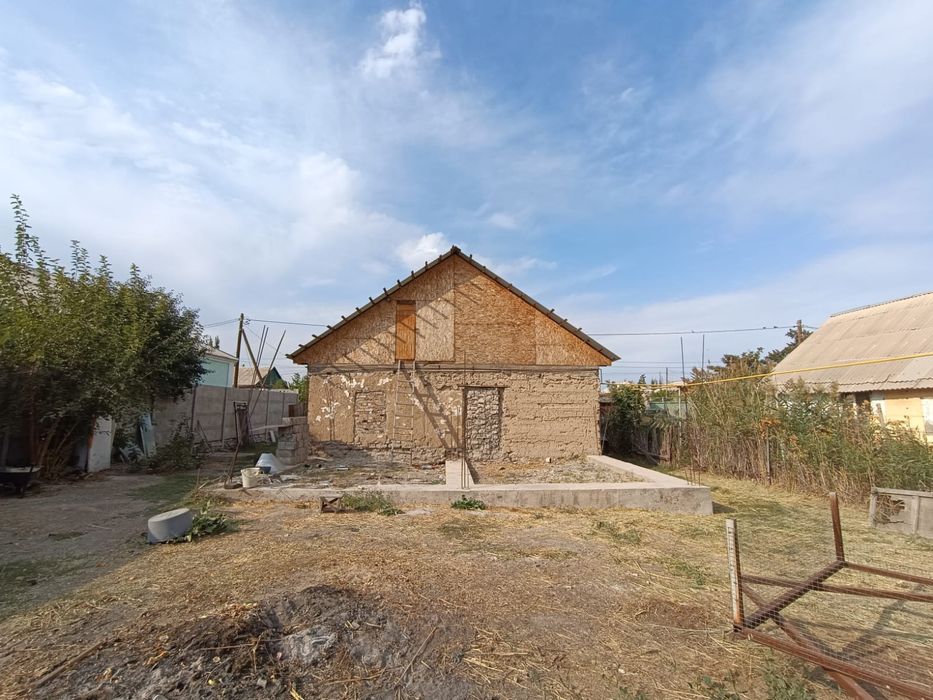 Продаётся дом, район залиния.