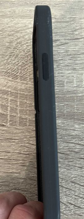 Vand husa iPhone 12 originala neagra