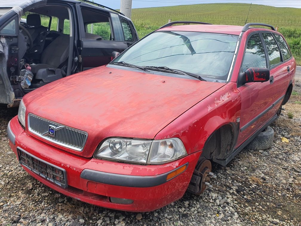 Piese Volvo V40 2001 1.6 benzină