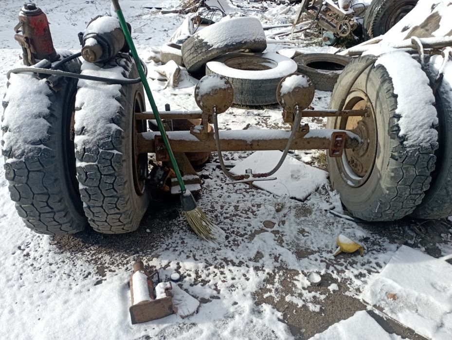 Продам зиловскую ось с прицепа