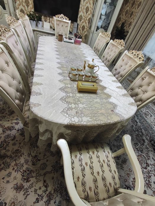 Стол для гостиной в хорошем качестве