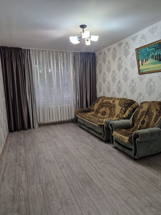 Сдам 2 комнатную квартиру семейной паре