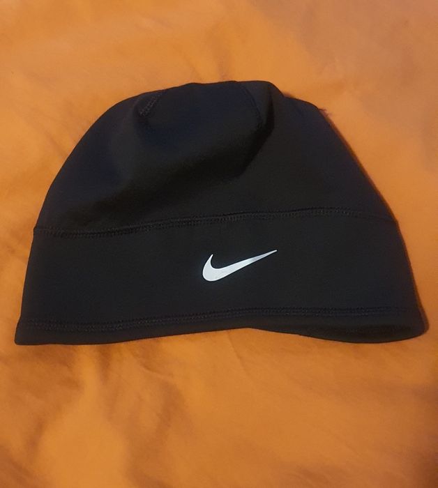 Caciuli fes nike 2 modele  Caciuli fes nike negru 2 modele.Pret bucata