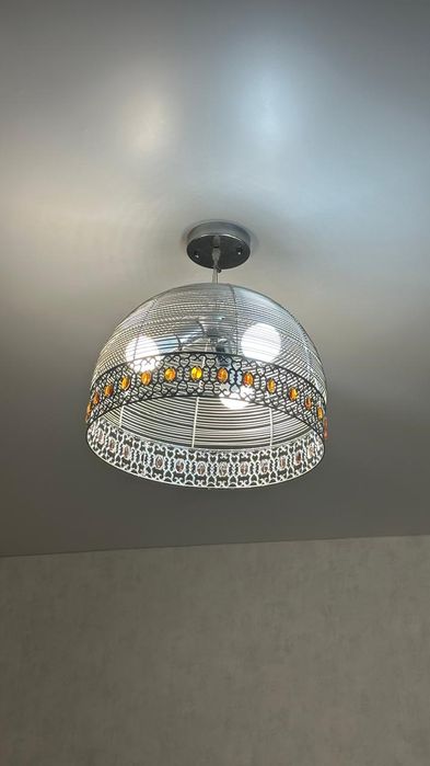 Продам люстру, в отличном состоянии