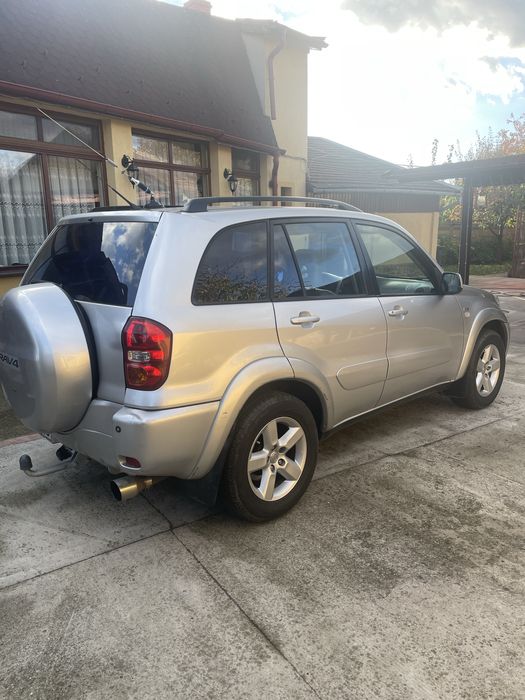 Toyota rav 4 an 2004