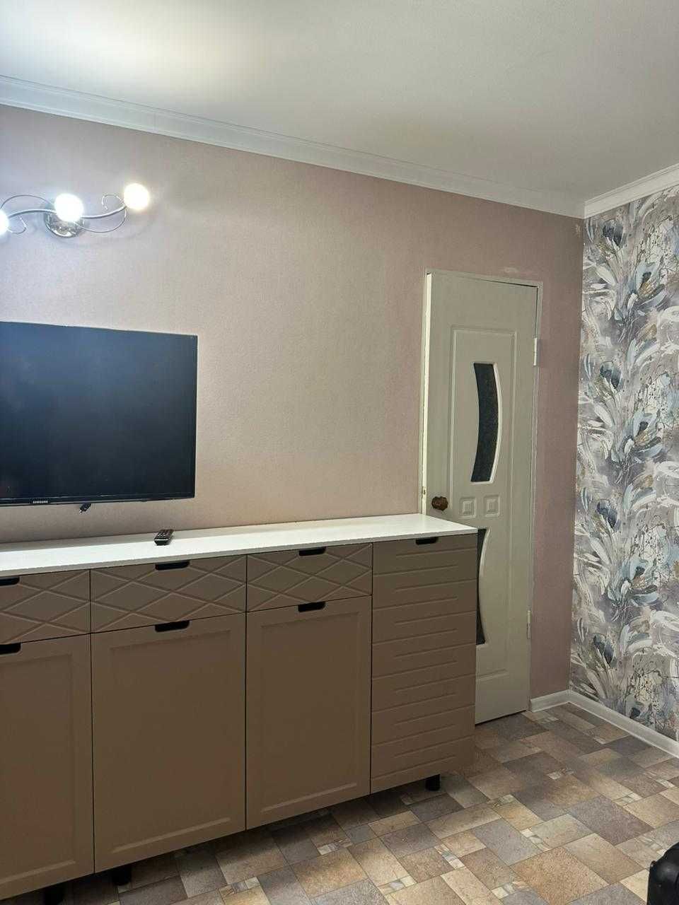 Срочно продается 2-комн.кв.  , ул. Б.Независимости , р-н Аян Пассажа