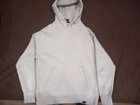 Продавам суичър Pull bear