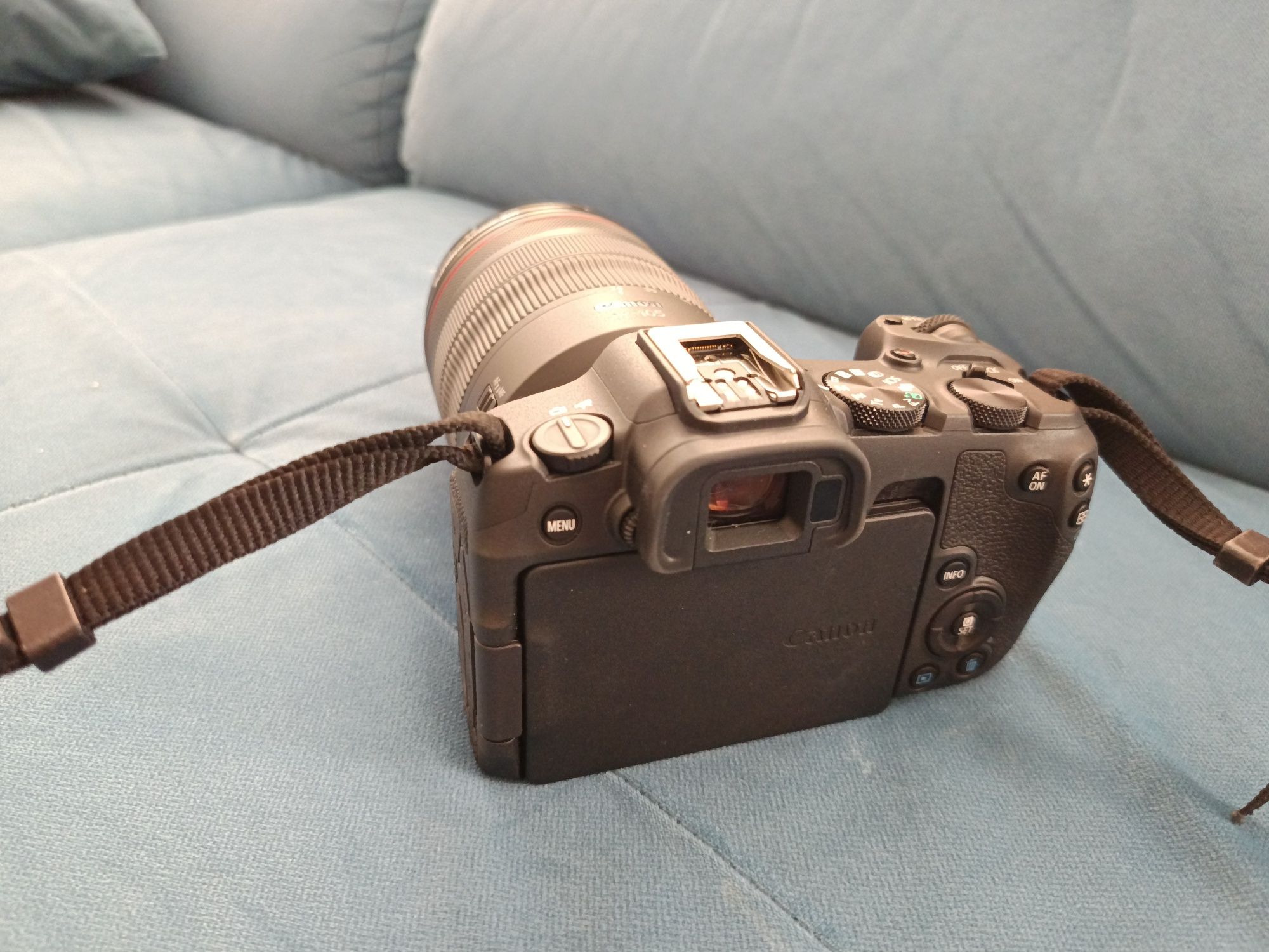 Фотоапарат Canon R8+ обектив Canon 24-105 RF F4