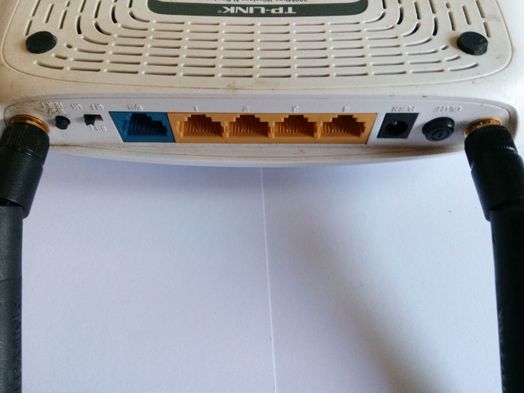 Wi Fi Рутер, TP-Link TL-WR841N - скорост 300Mbps - бърз.