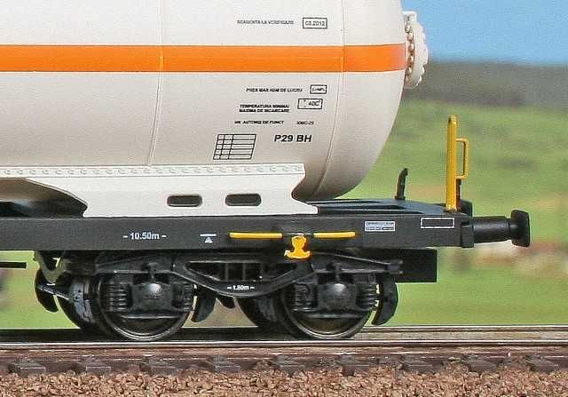 Set trei vagoane cisternă CFR PETROM Amintiri Feroviare 35002 Nou H0