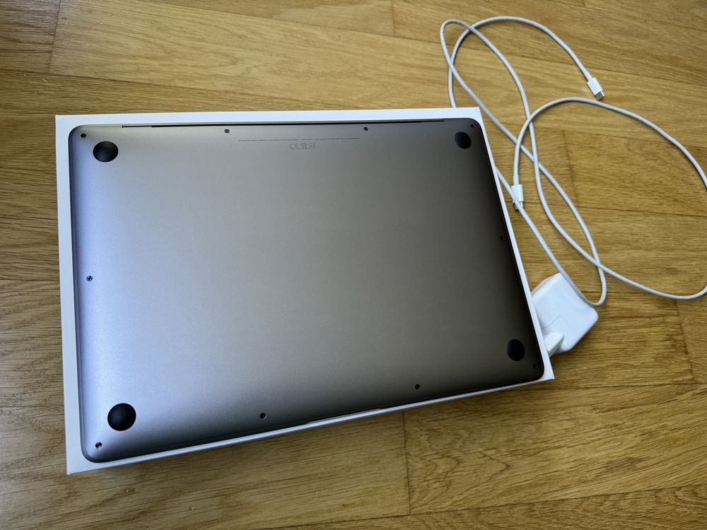 MacBook Air 13, Quad-Core i7, 16GB Ram, 1TB SSD