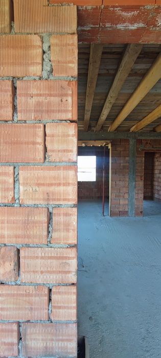 Construim case la roșu sau la cheie pentru toate buzunarele