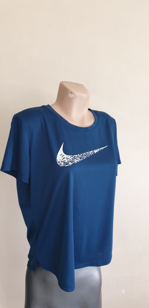 Nike Dri - Fit  Womens Size L НОВО! ОРИГИНАЛ! Дамска Тениска!