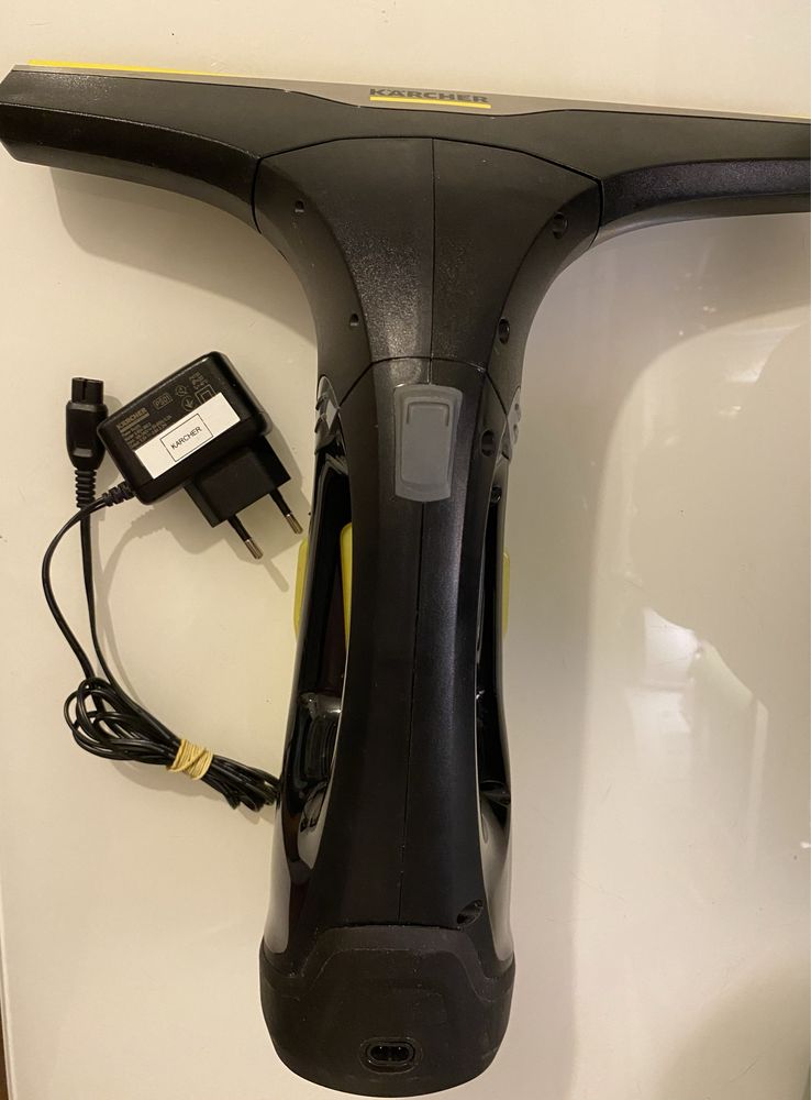 Aspirator geamuri Karcher WV2