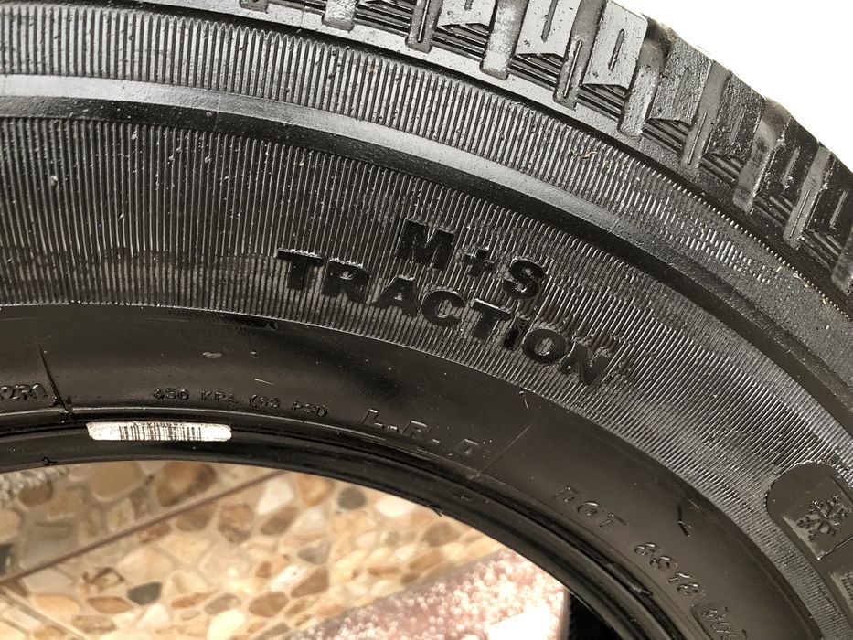 Anvelope/Cauciucuri 215 70 15C  Iarna , Sprinter1,Traffic,Master!