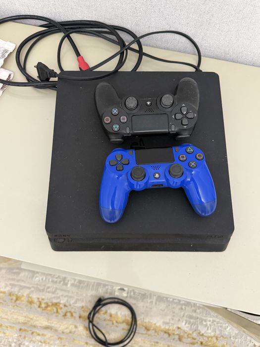 Продам Playstation 4