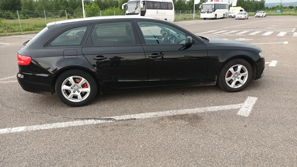 Vând Audi A4 din 2011