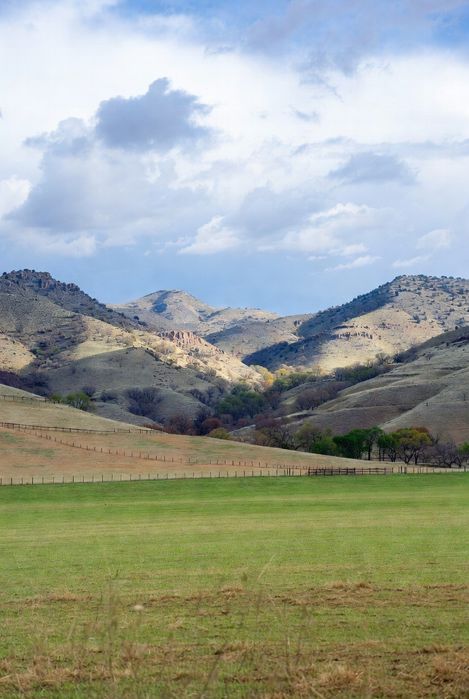 Продавам поземлен имот в землището на с. Доганово, град София 4.7 дка