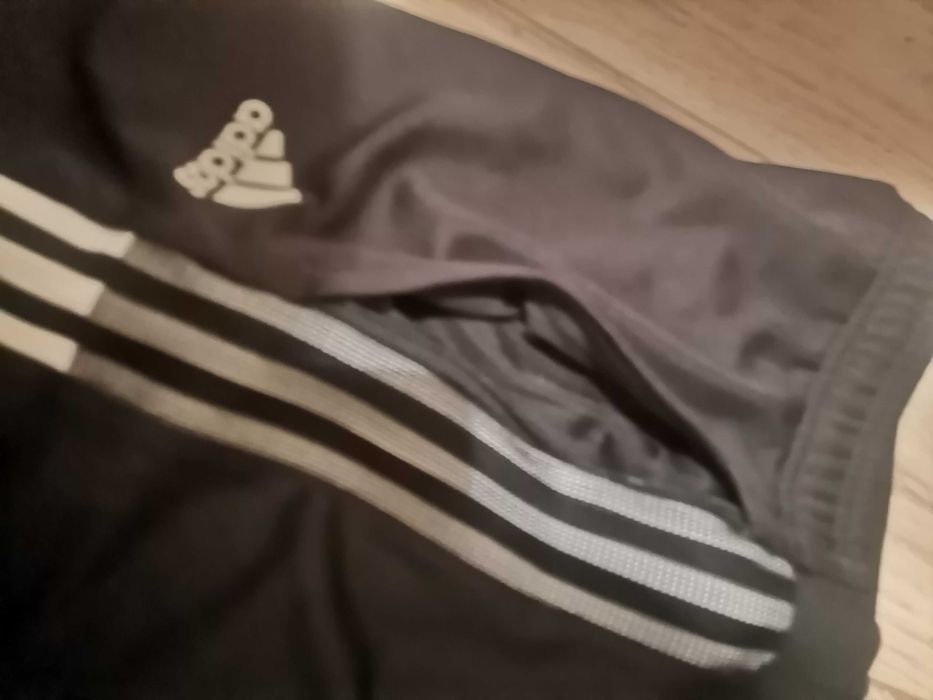 Долнища Adidas нови