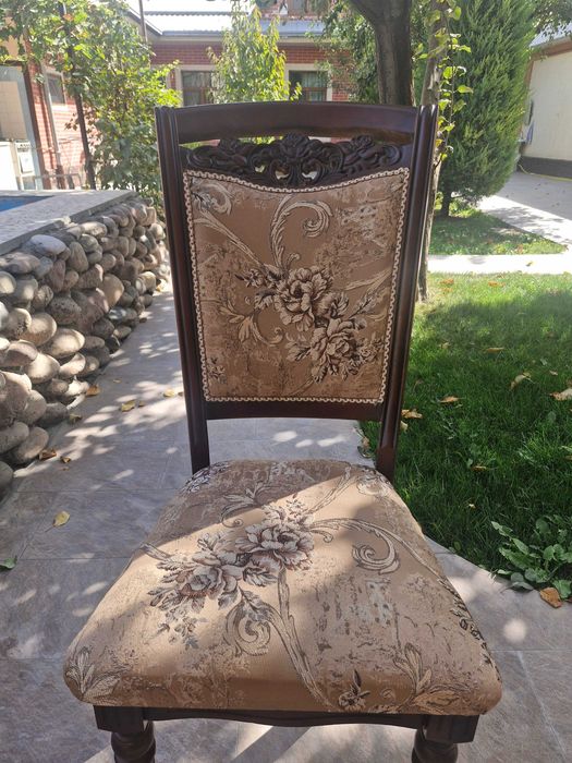 Стул для гостиной