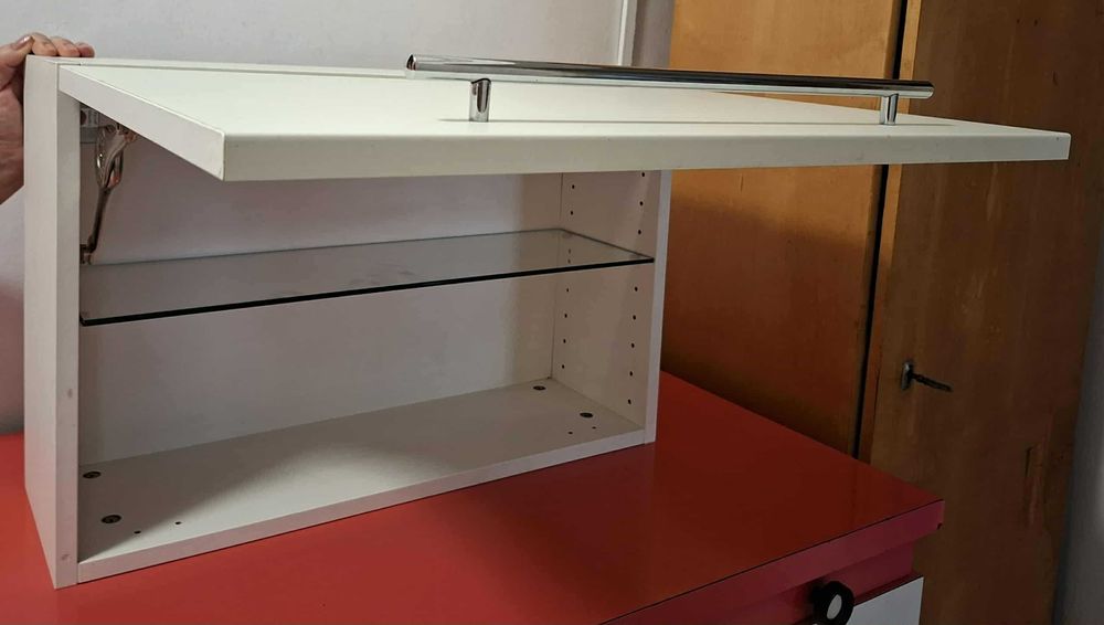 Dulap suspendat baie