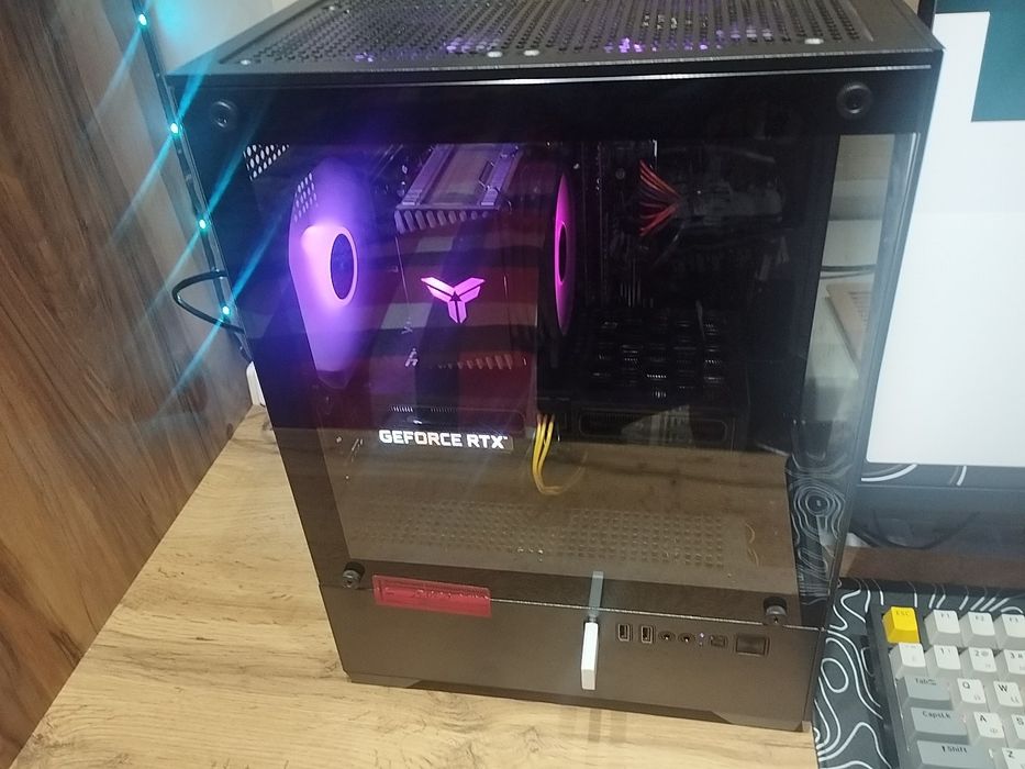 Продам игровой пк системник RTX 3050 8GB I5 10400F 16 gb 500ssd