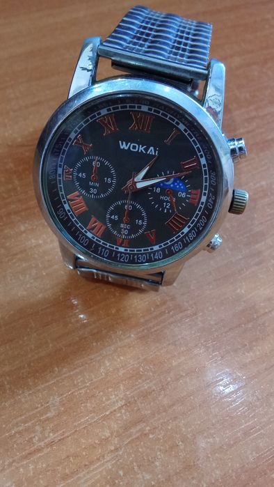 Часы наручные продам